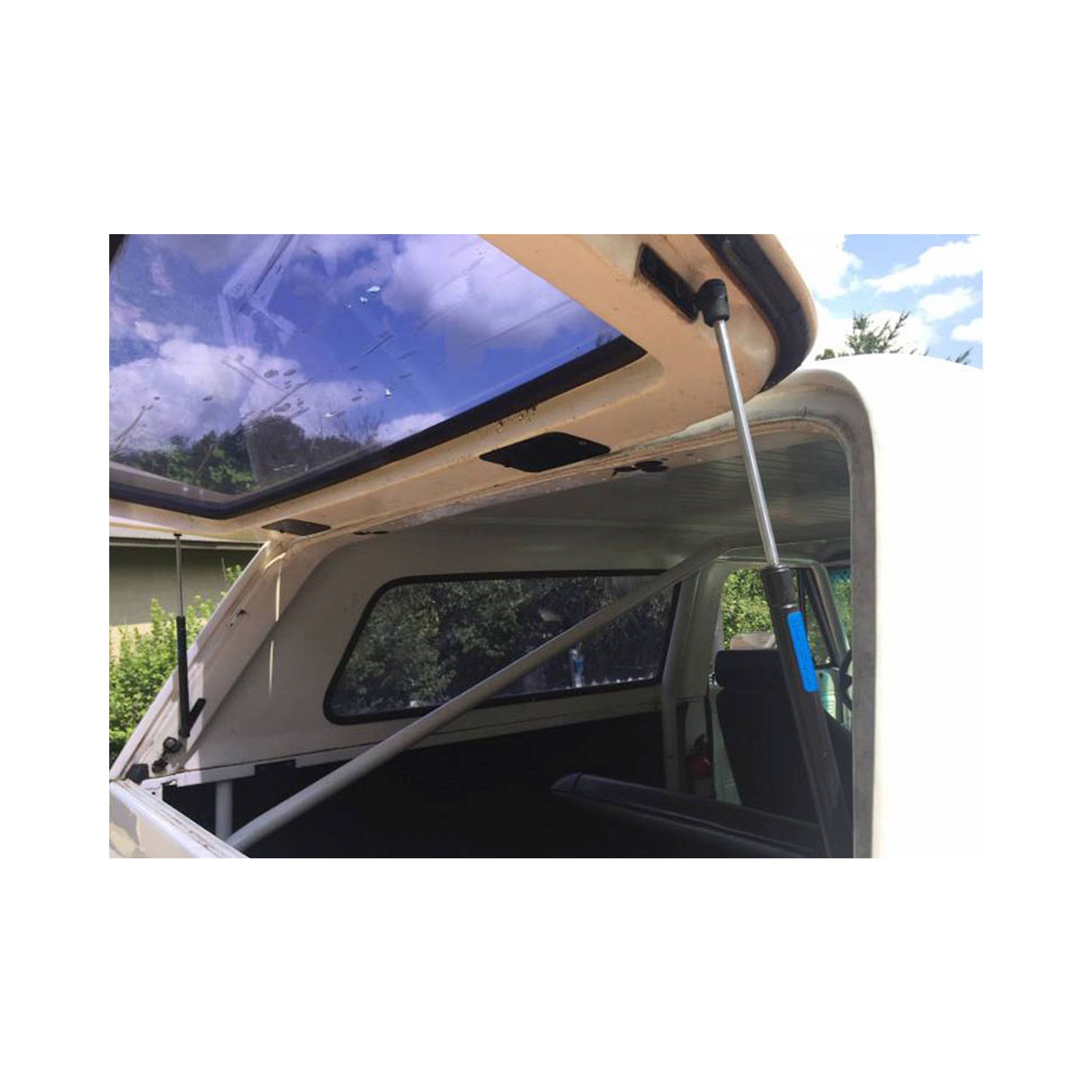 Brothers Trucks Rear Hatch Actuator Kit - Image 2