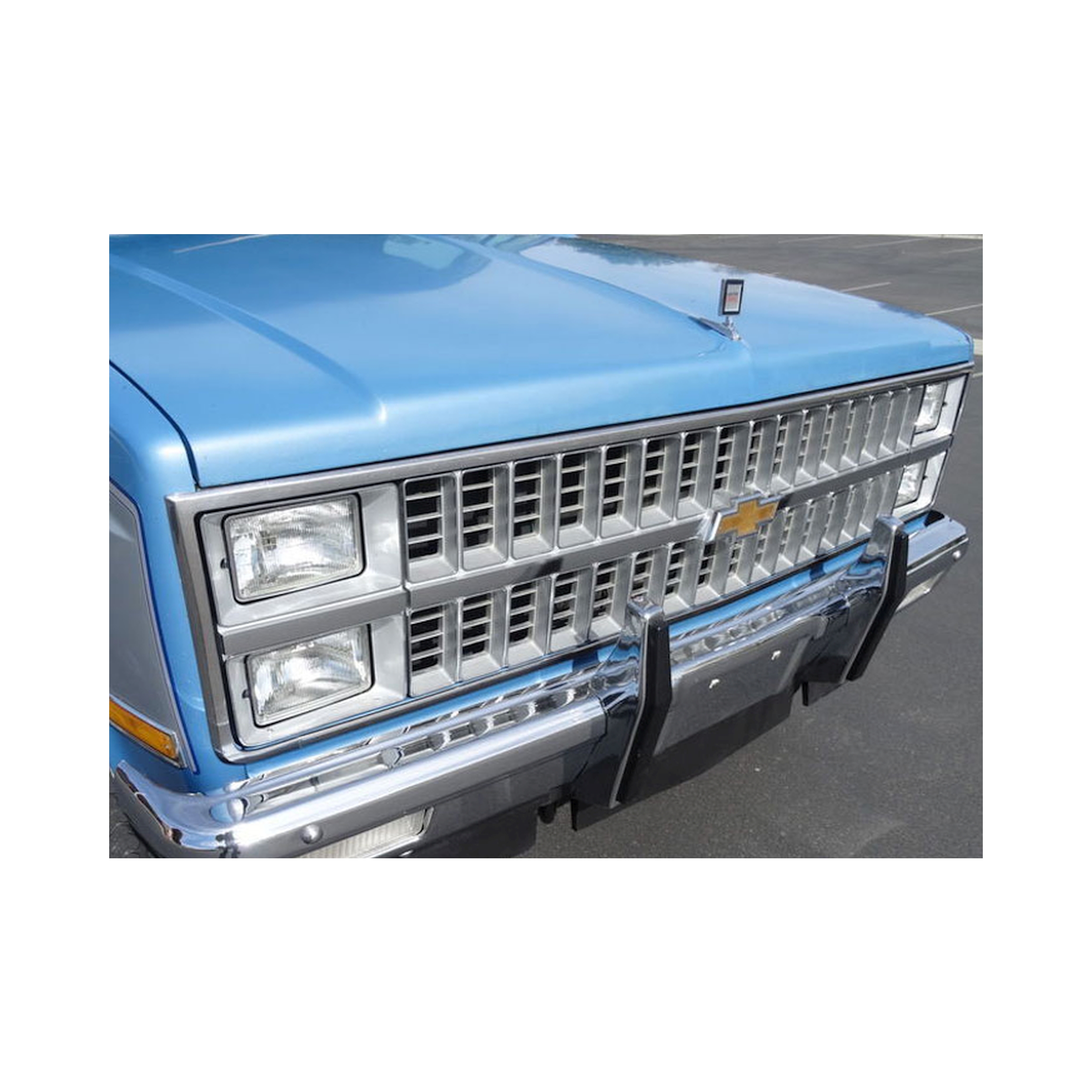 Brothers Trucks Grille - Chrome/Gray - Dual Headlights