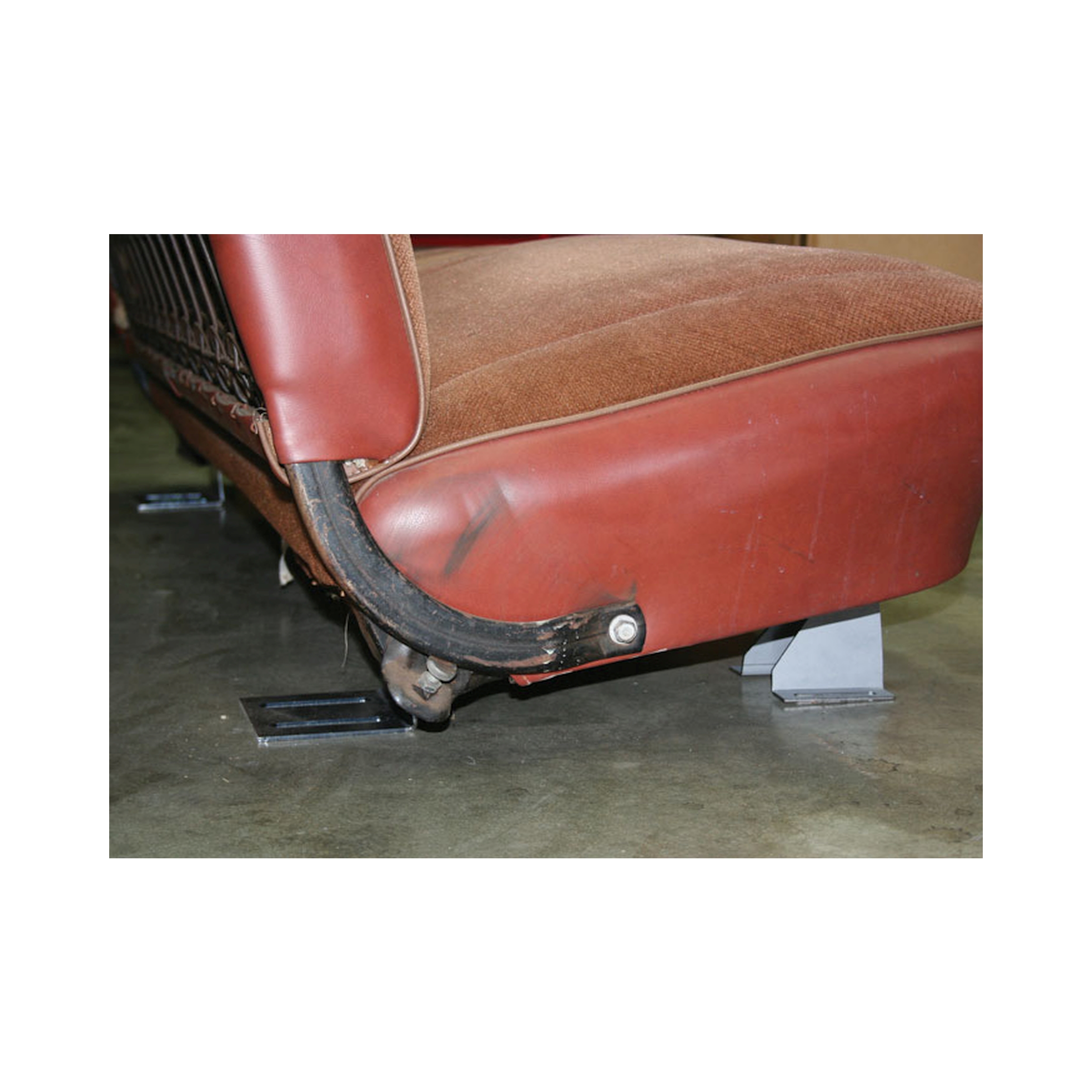 Brothers Trucks Lowered Seat Brackets- Low Hump Floor&Factory Bench Seat