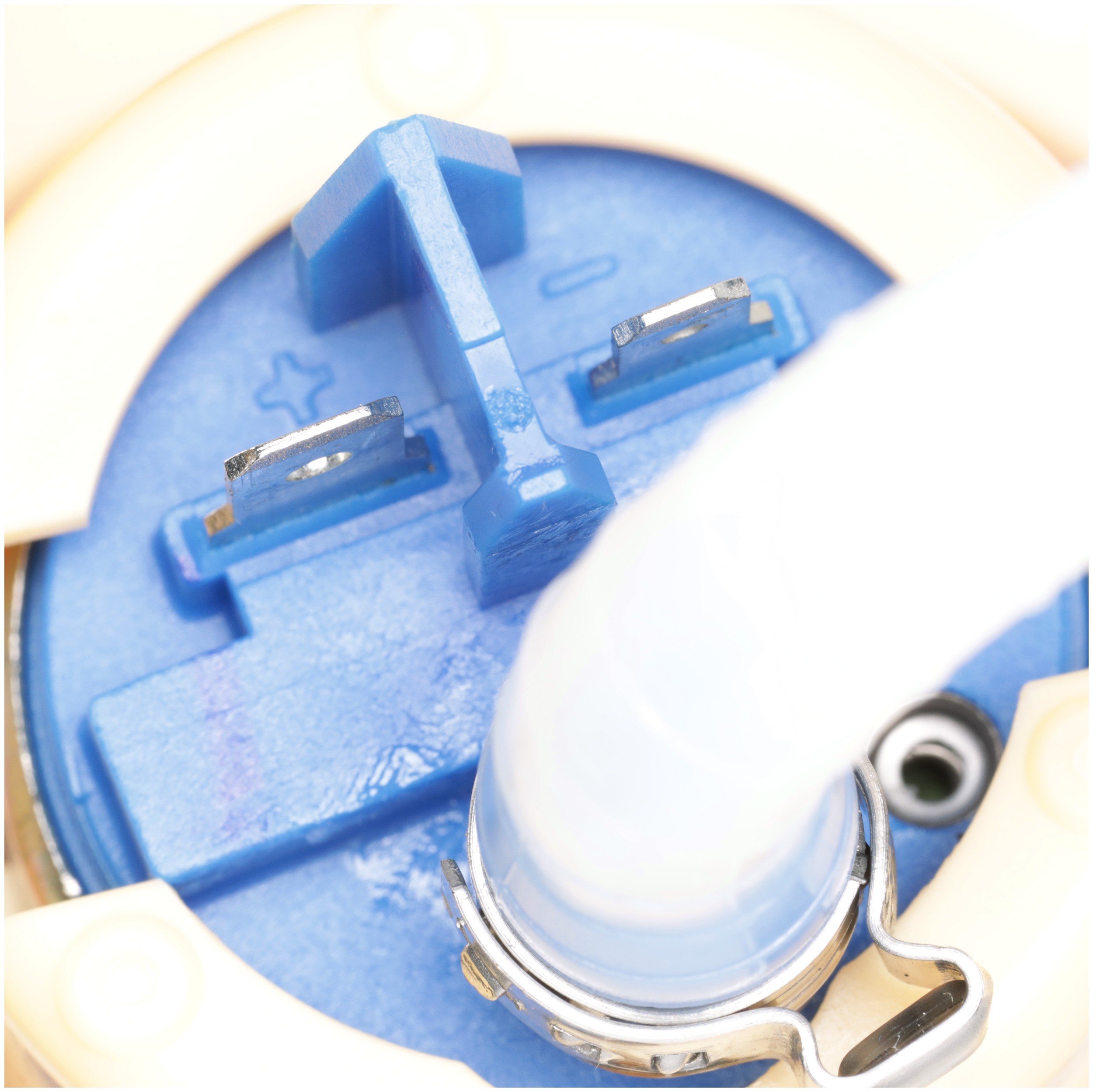 Delphi FE0741 Fuel Pump and Strainer Set - Image 4