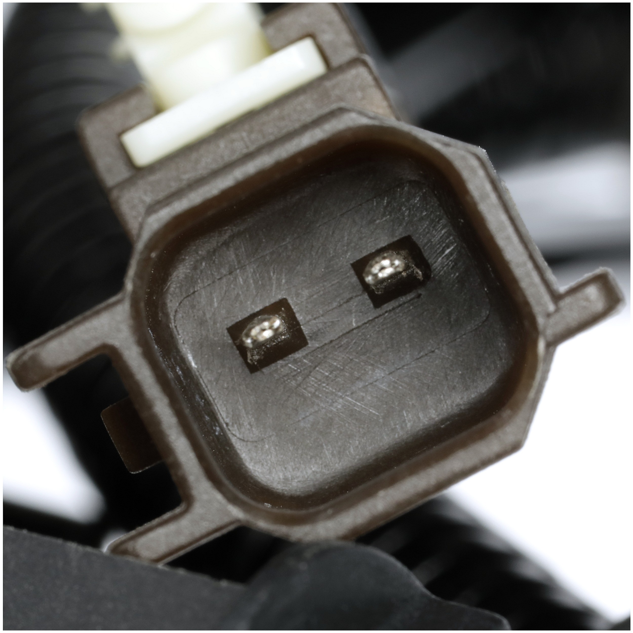 Delphi SS11709 ABS Wheel Speed Sensor - Image 4