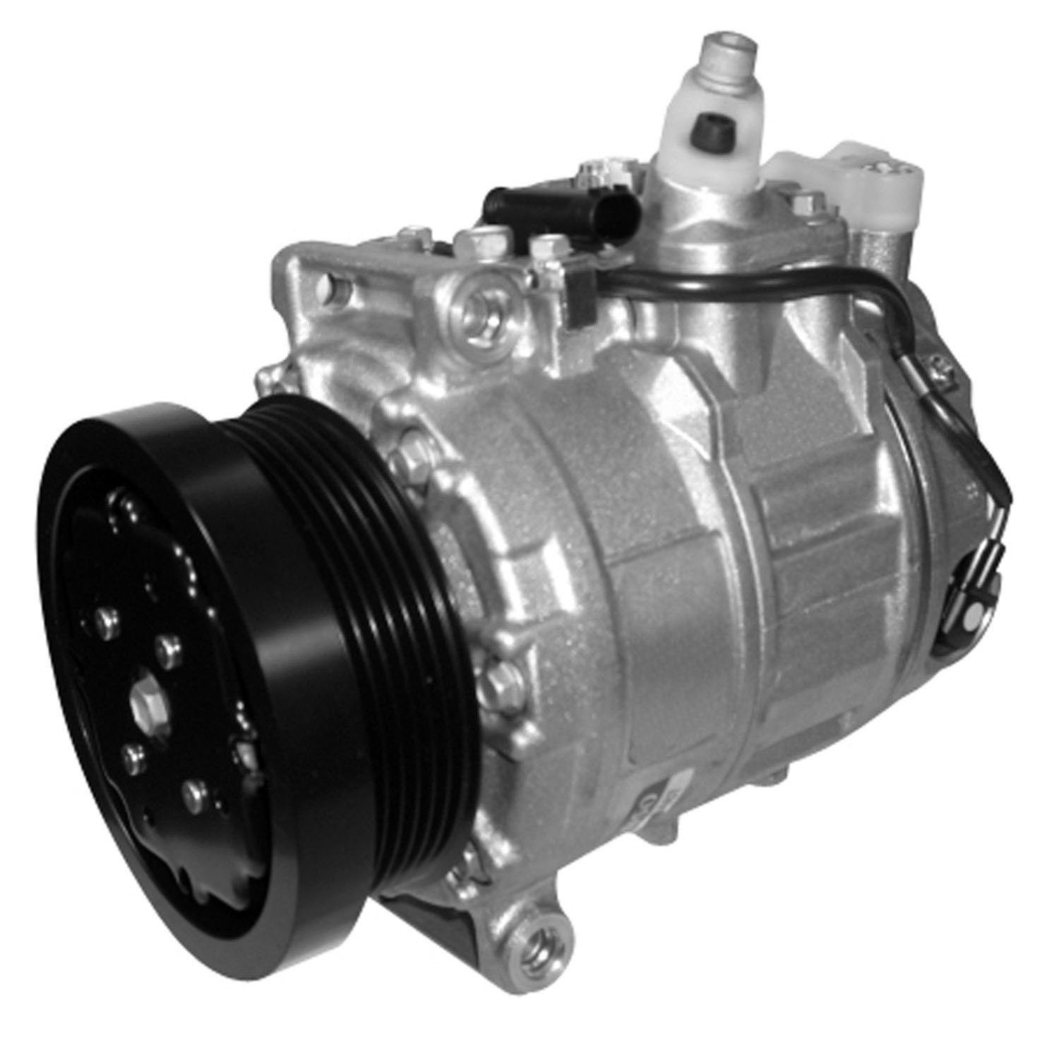 Denso 471-1467 NEW COMPRESSOR W/ CLUTCH - Image 2