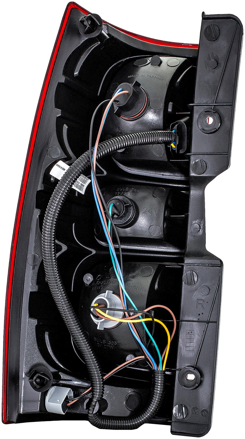 Dorman DOR-1611385 Tail Lamp Assembly - Image 2
