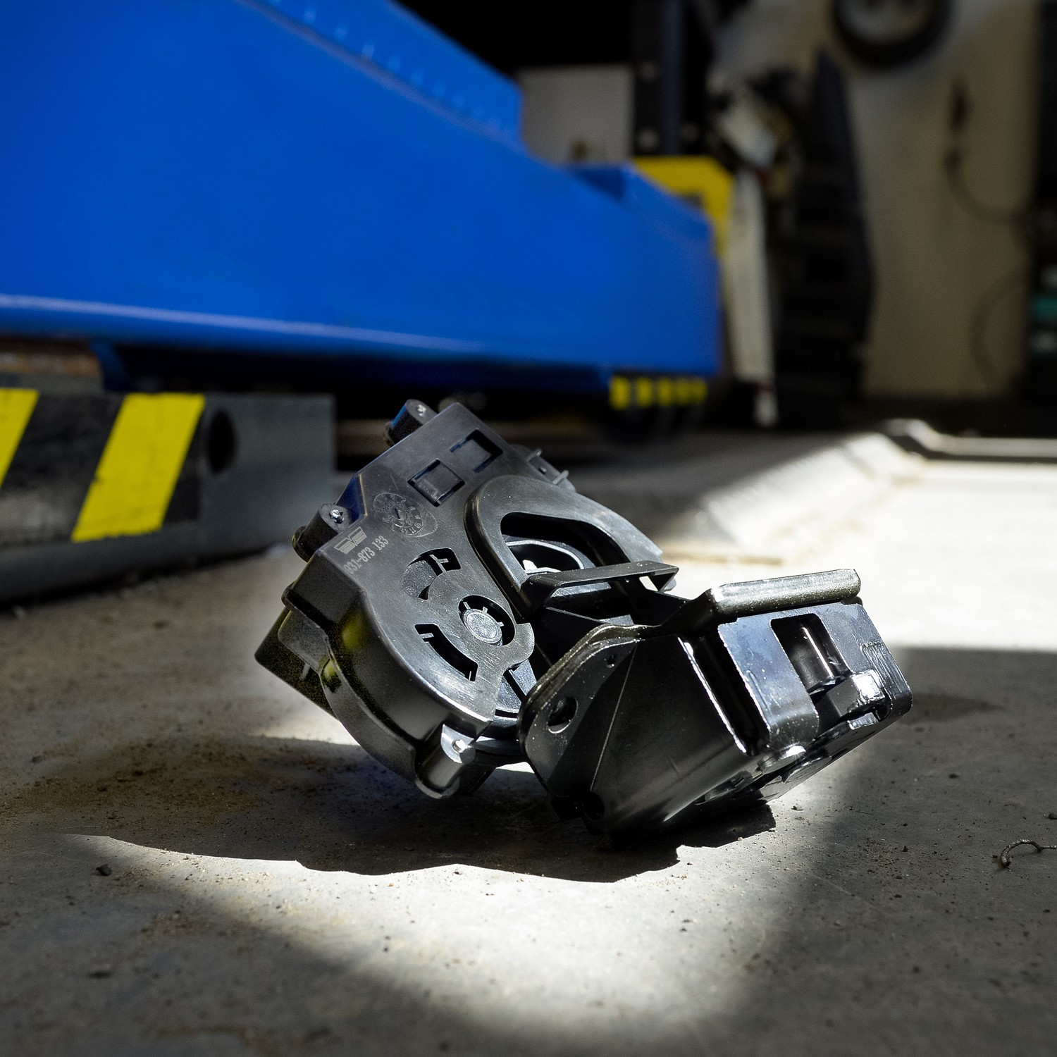 Dorman DOR-931-873 Integrated Liftgate Actuator - Image 6